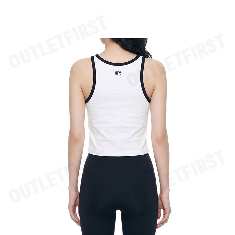 MLB รุ่น VARSITY VINTAGE SLIM-FIT CROPPED SLEEVELESS TOP CODE: 3FTOV0153 50WHS  เสื้อกล้าม เสื้อกล้ามผู้หญิง เสื้อสีขาว